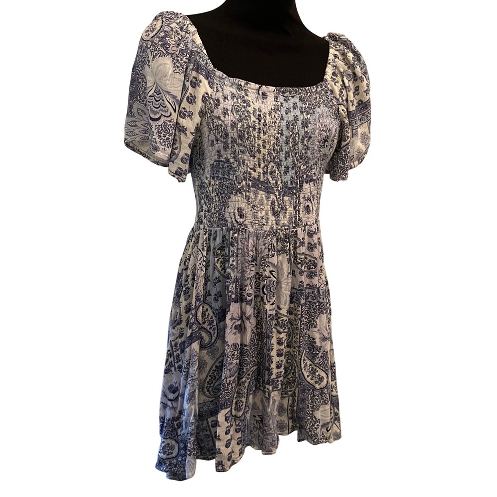 Angie Blue White Paisley Smocked Mini Dress Short Sleeve Boho Medium cottagecore
